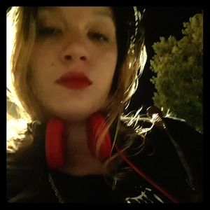 Meet your Posher, Christine